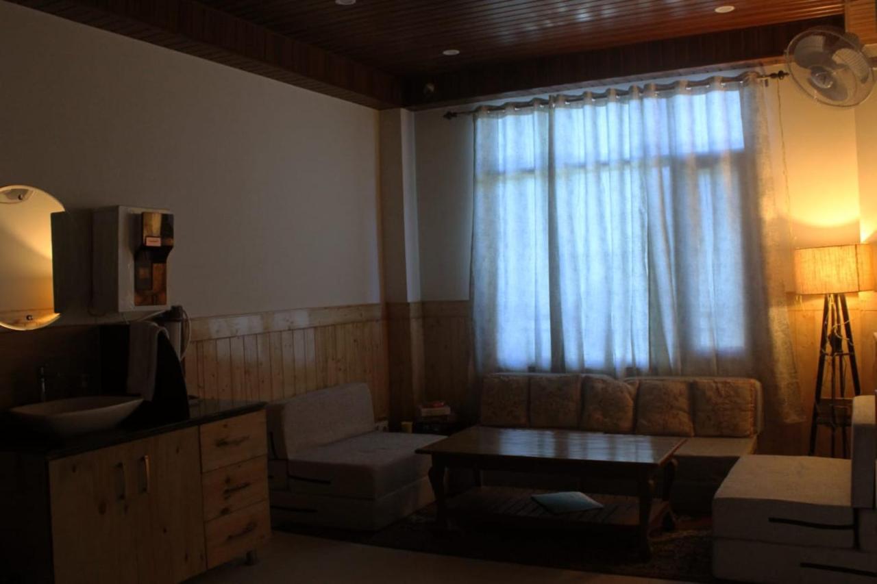Him Aashrey B&B Homestay ชิมลา ภายนอก รูปภาพ