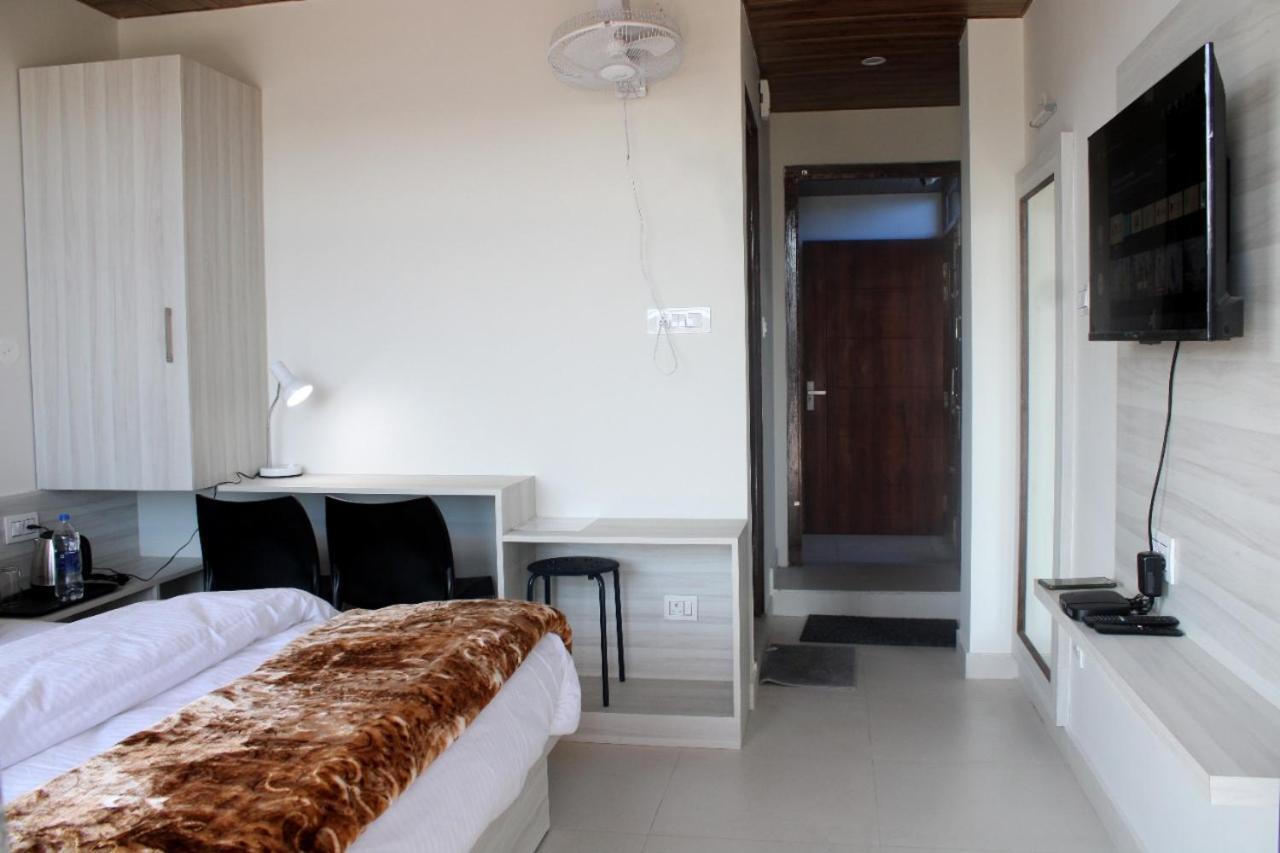 Him Aashrey B&B Homestay ชิมลา ภายนอก รูปภาพ
